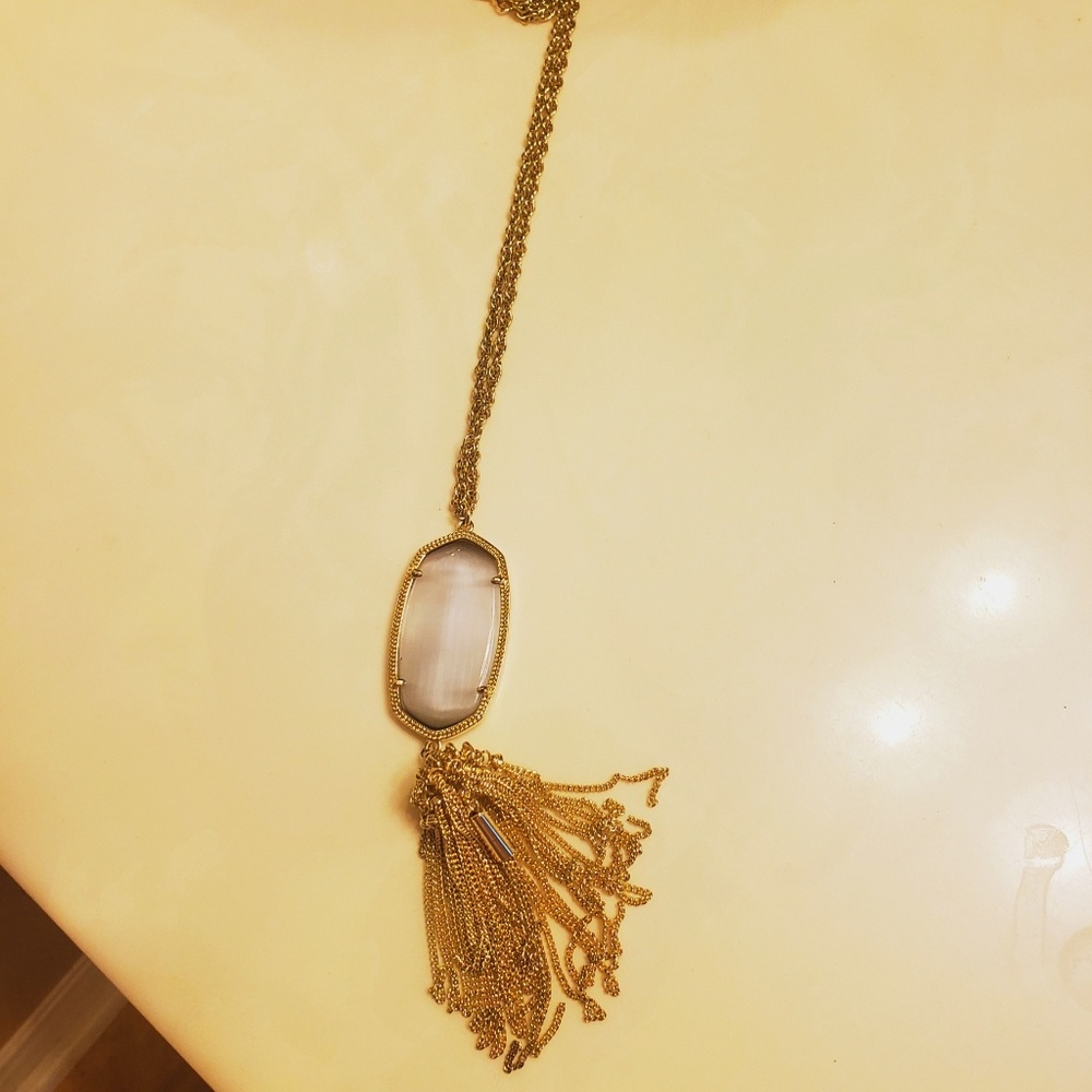 Brand new never worn Kendra Scott necklace